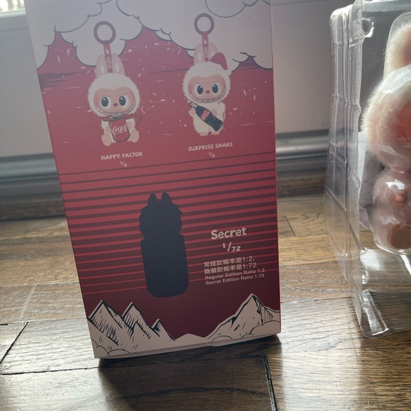 The Monsters Coca-Cola Vinyl Face Happy Factor NIB open from bottom resealed - Picture 7 of 10